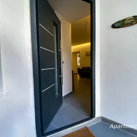 Apartment M